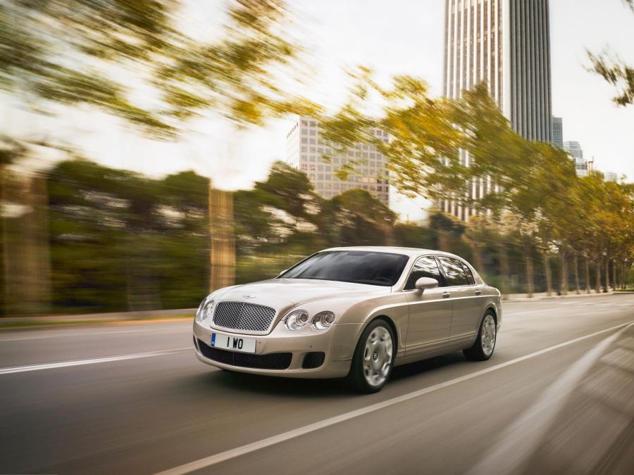  Bentley Continental Flying Spur 2008 года  (фото 10 из 17)